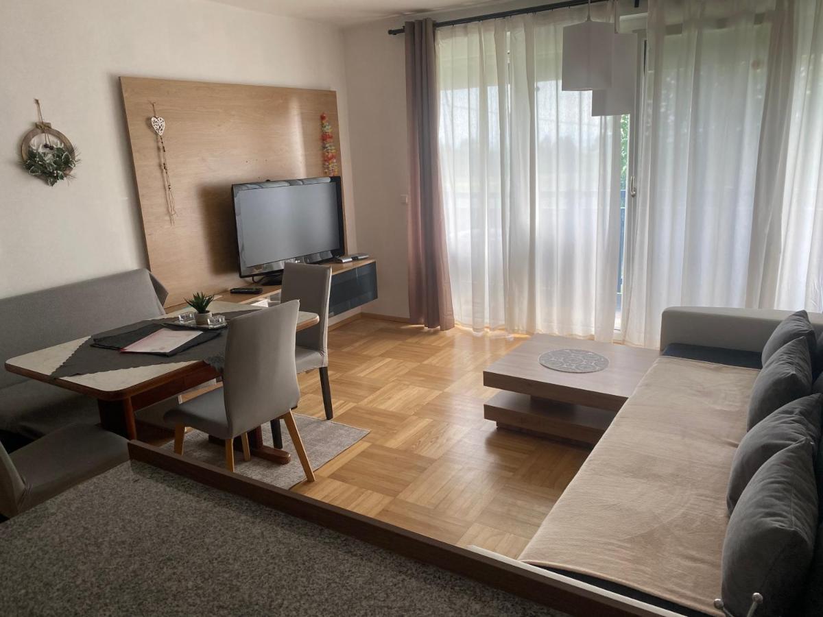 Wohnhaus City Sued Herzogsdorf Eksteriør bilde