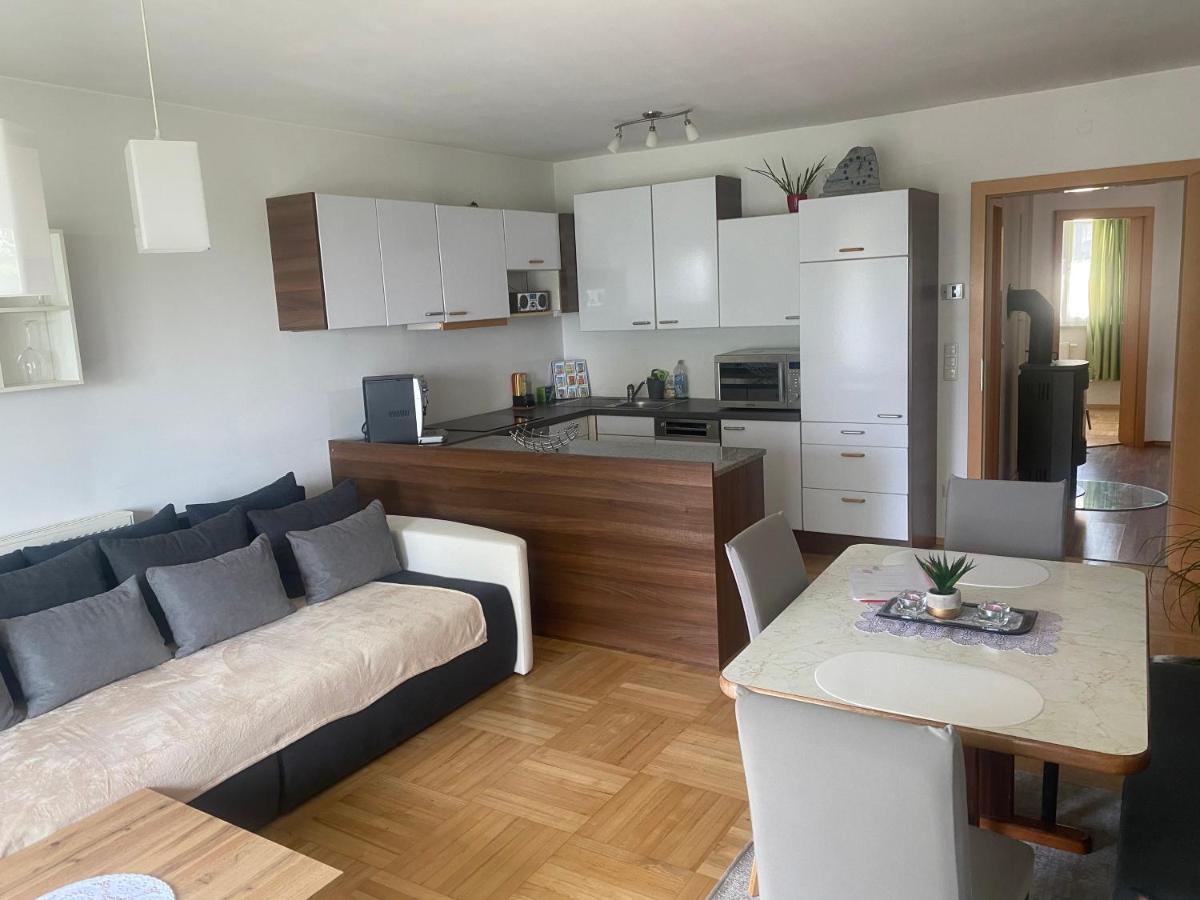 Wohnhaus City Sued Herzogsdorf Eksteriør bilde